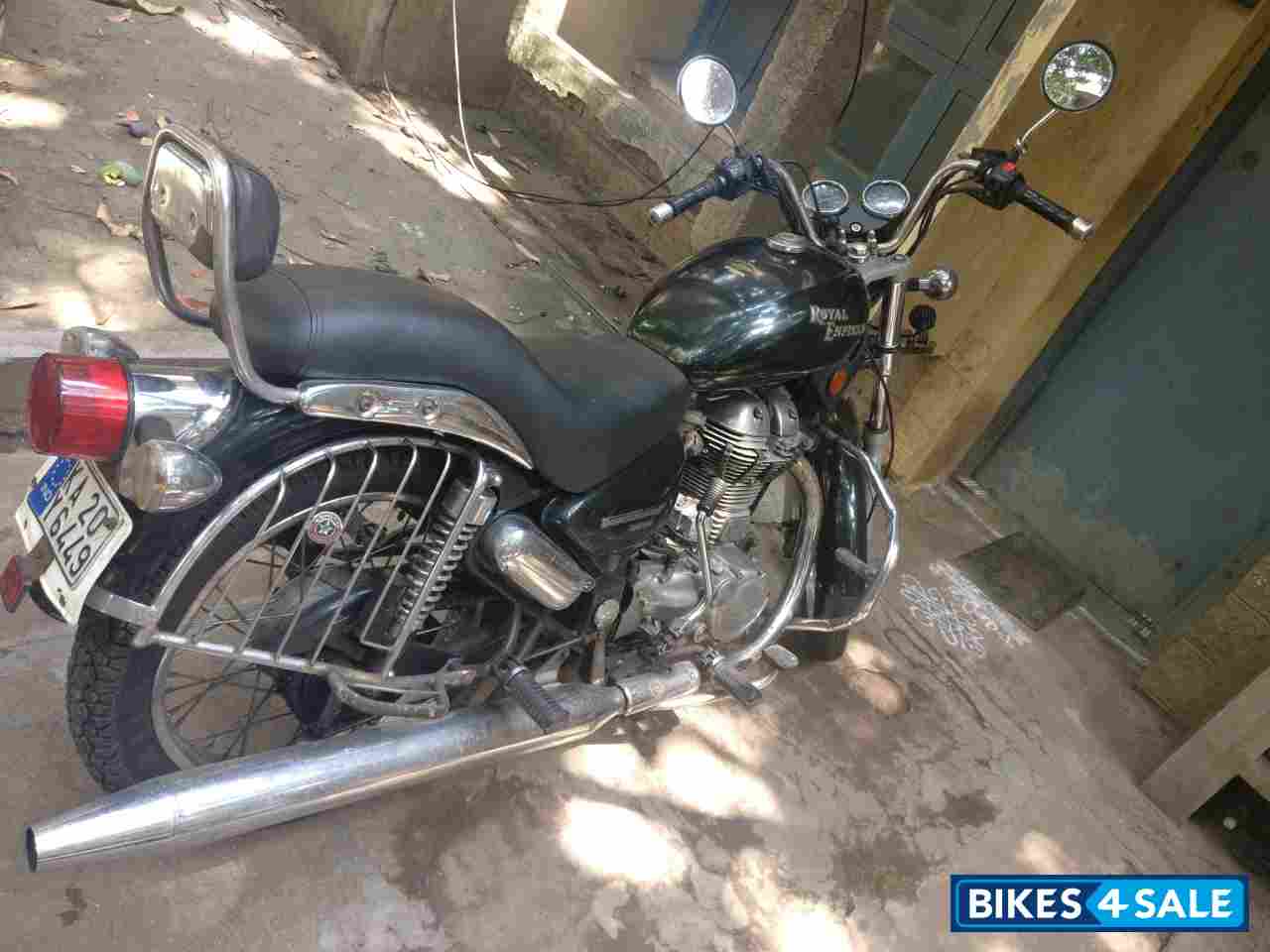 Black Royal Enfield Thunderbird 350