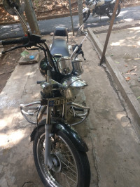 Black Royal Enfield Thunderbird 350