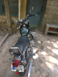 Black Royal Enfield Thunderbird 350