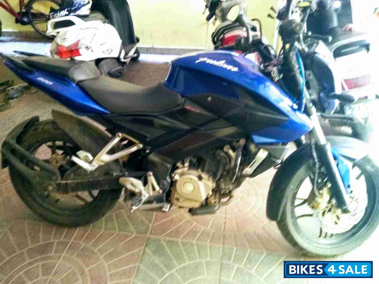 Bajaj Pulsar 200 NS