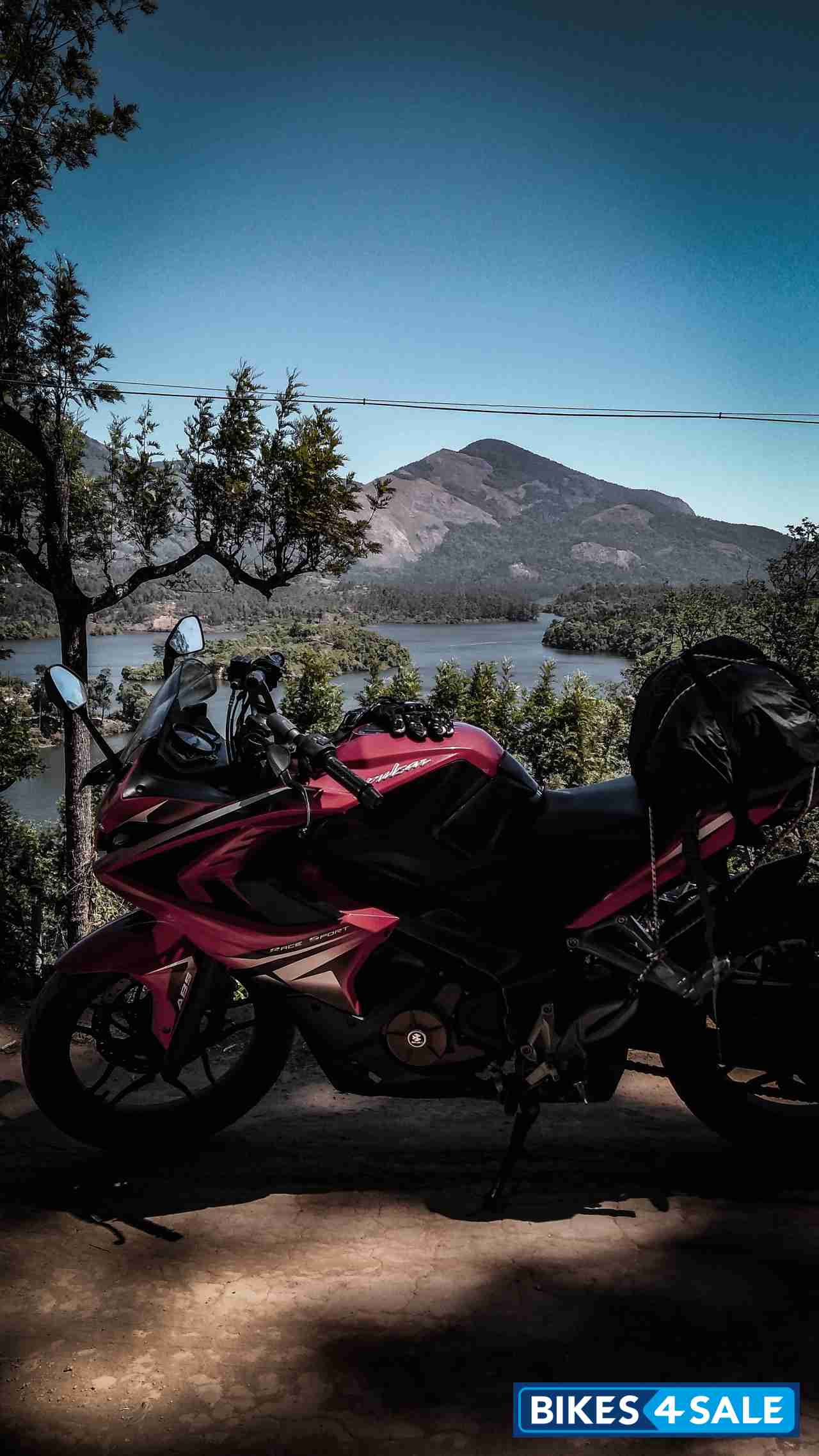 Red Bajaj Pulsar RS 200 ABS