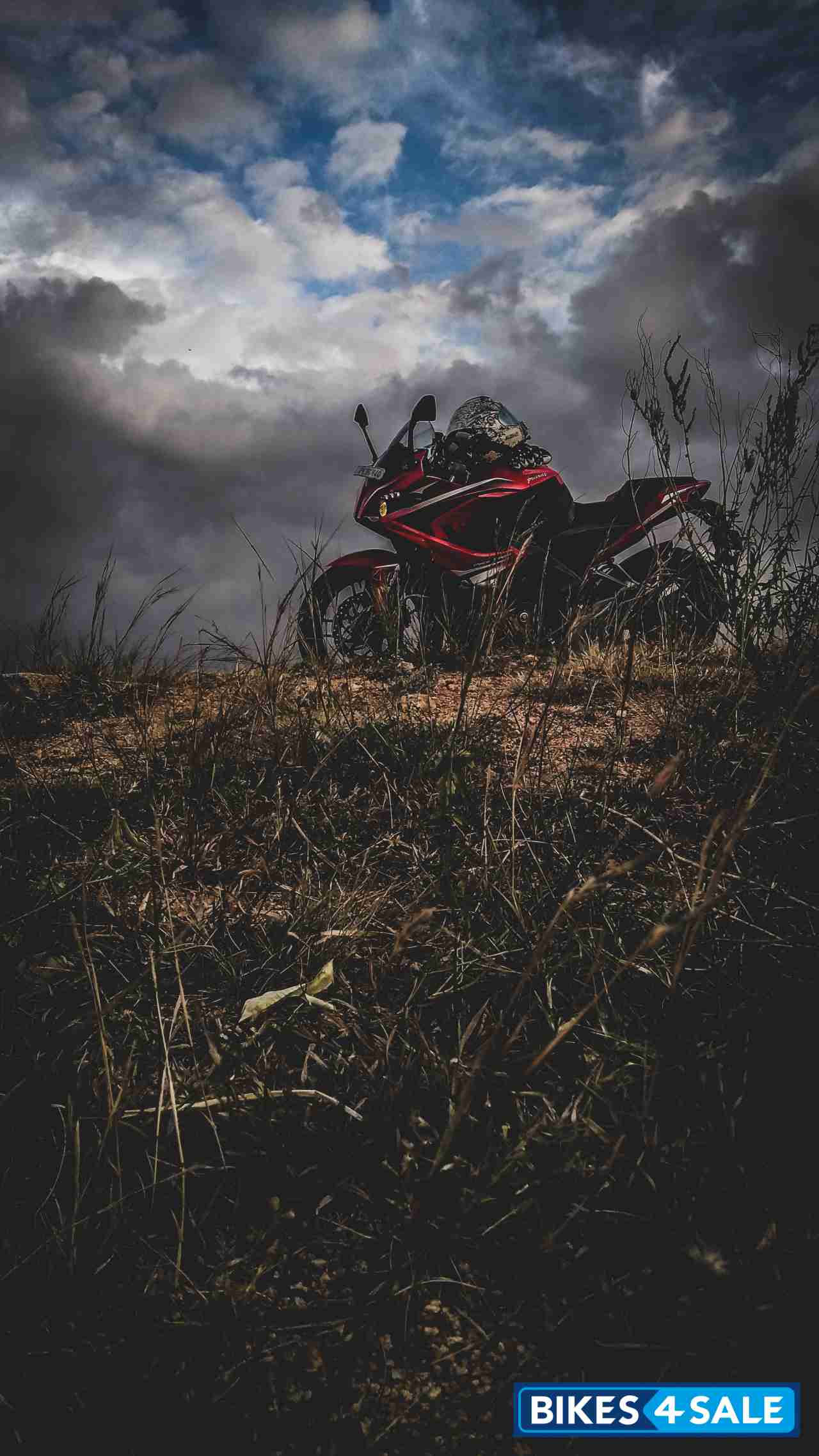 Red Bajaj Pulsar RS 200 ABS