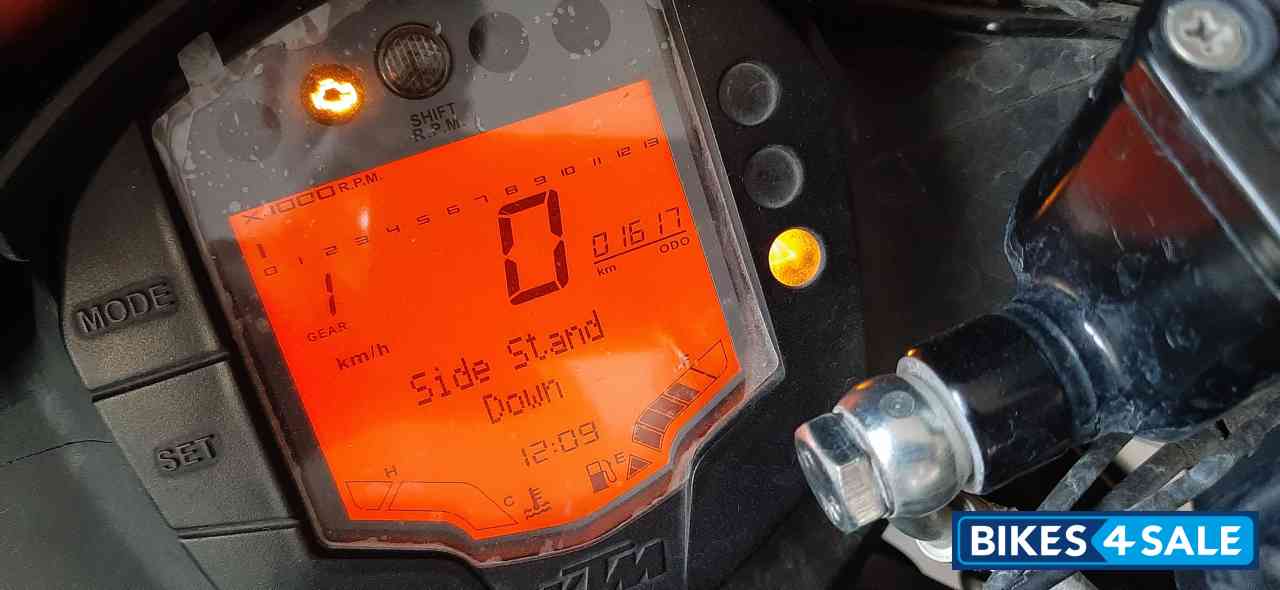 White Orange KTM RC 200