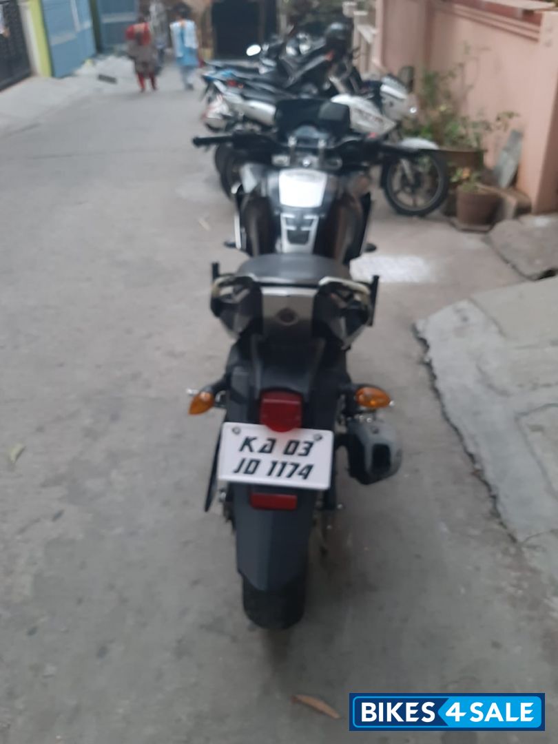 Black Yamaha Fazer FI V2