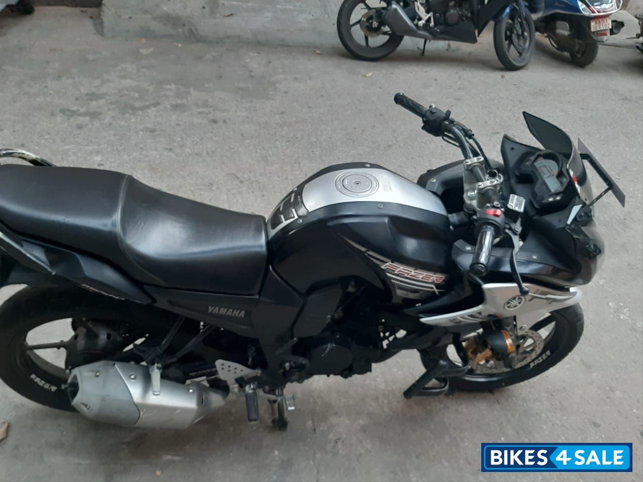 Black Yamaha Fazer FI V2