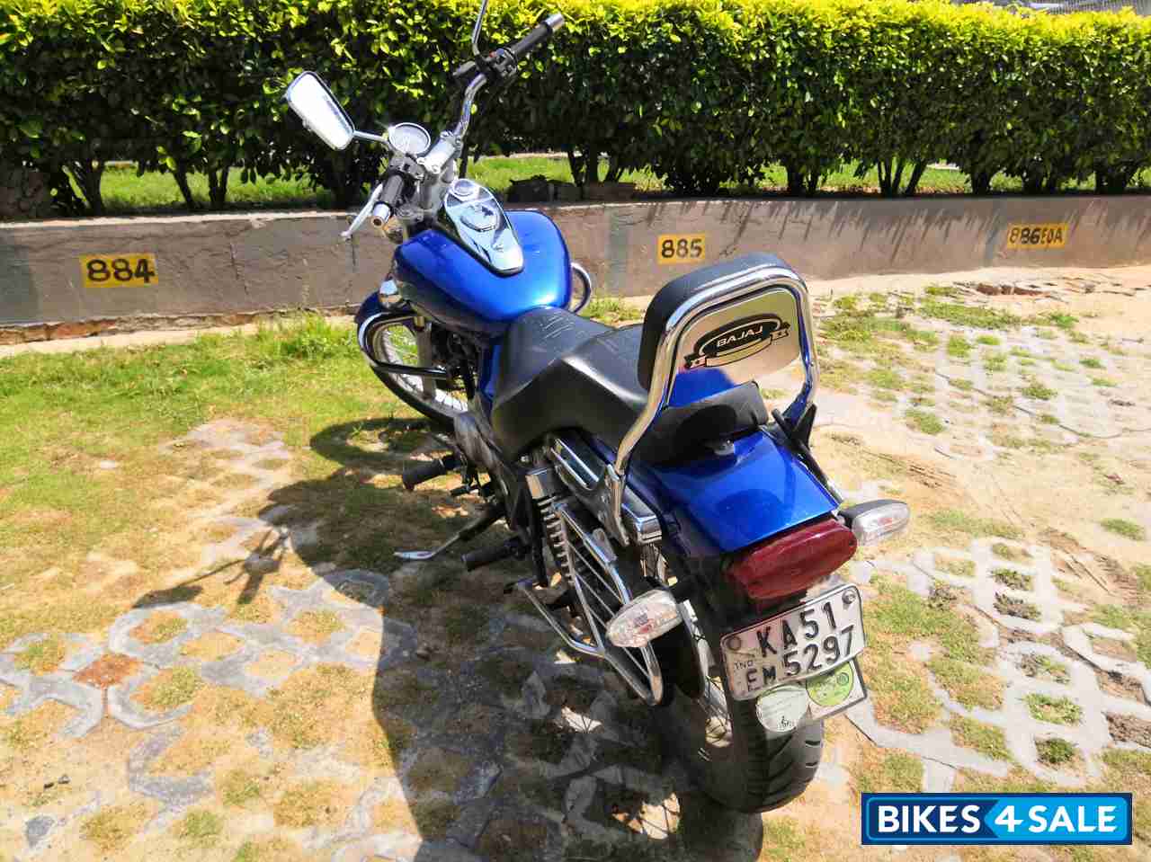 Bajaj Avenger 220 DTS-i