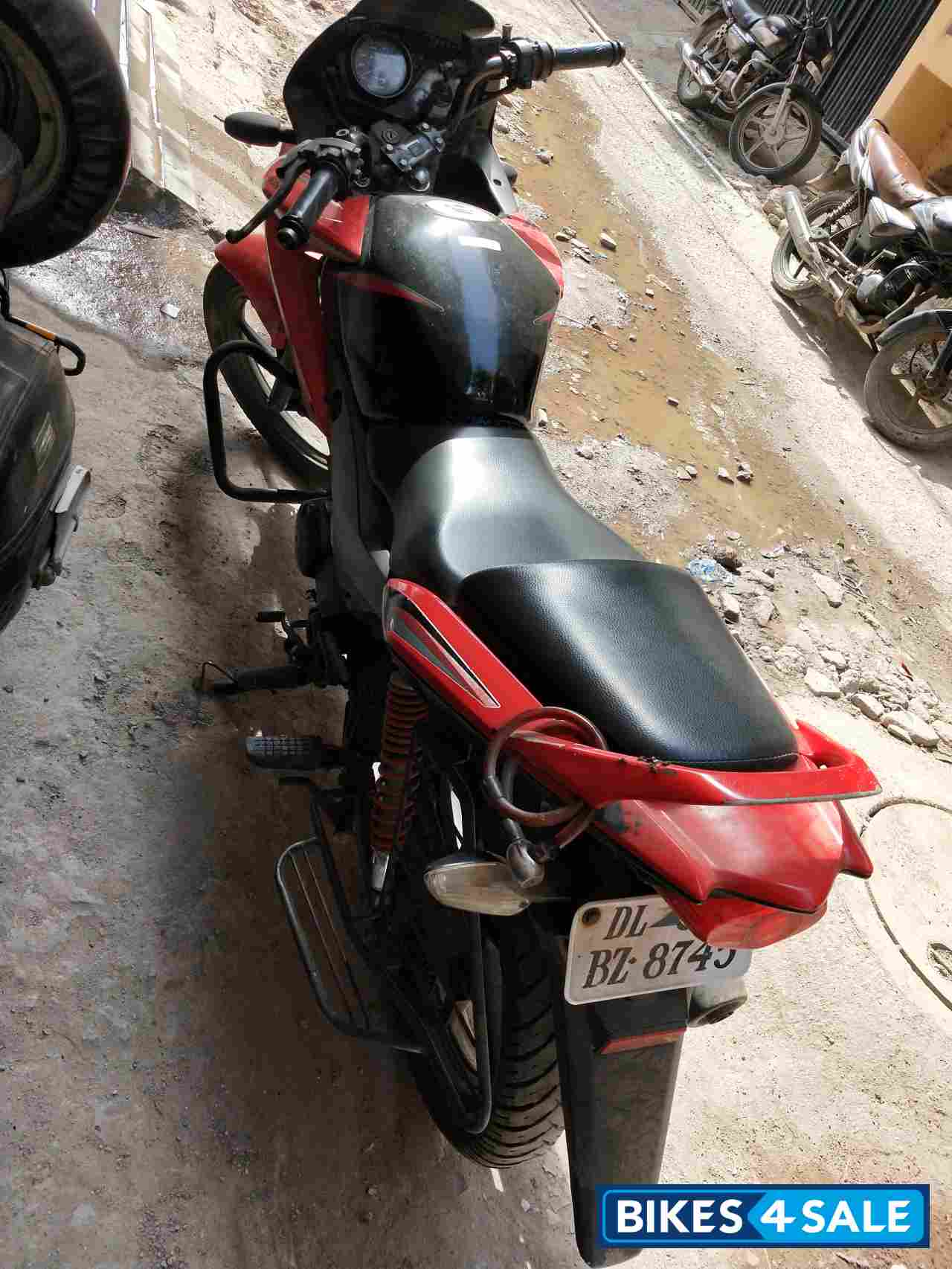 Red & Black Honda CBF Stunner