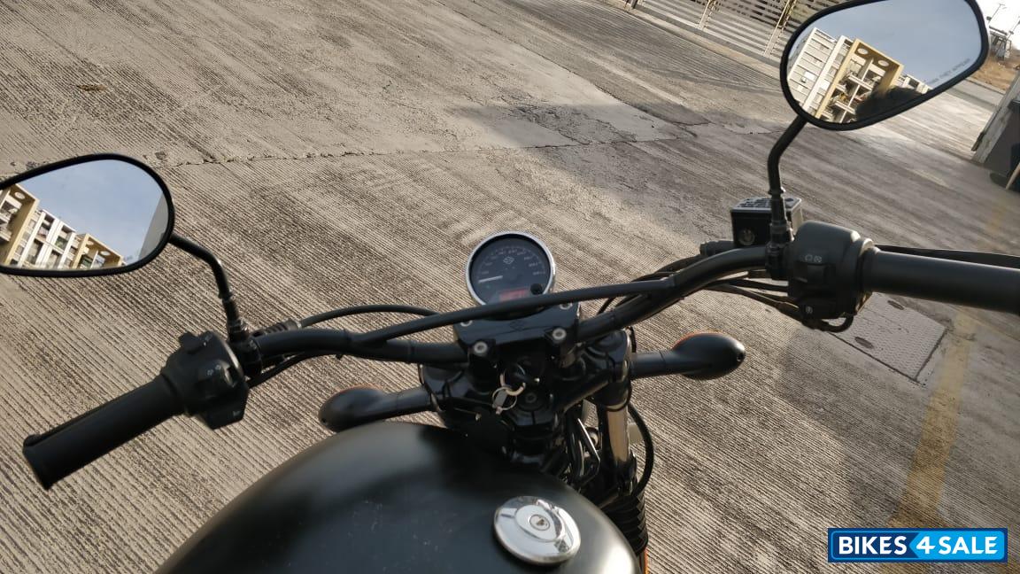 Black Harley Davidson Street 750