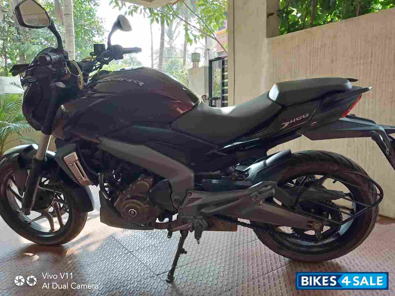 Twilight Plum Bajaj Dominar 400