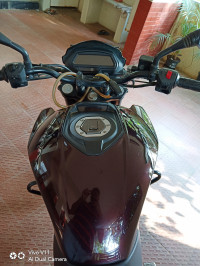 Twilight Plum Bajaj Dominar 400