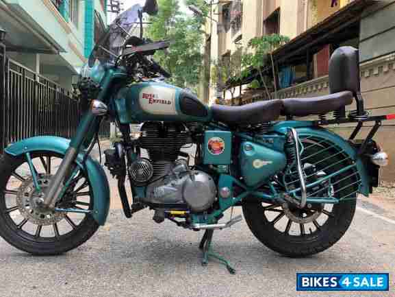 Green Royal Enfield Classic 500