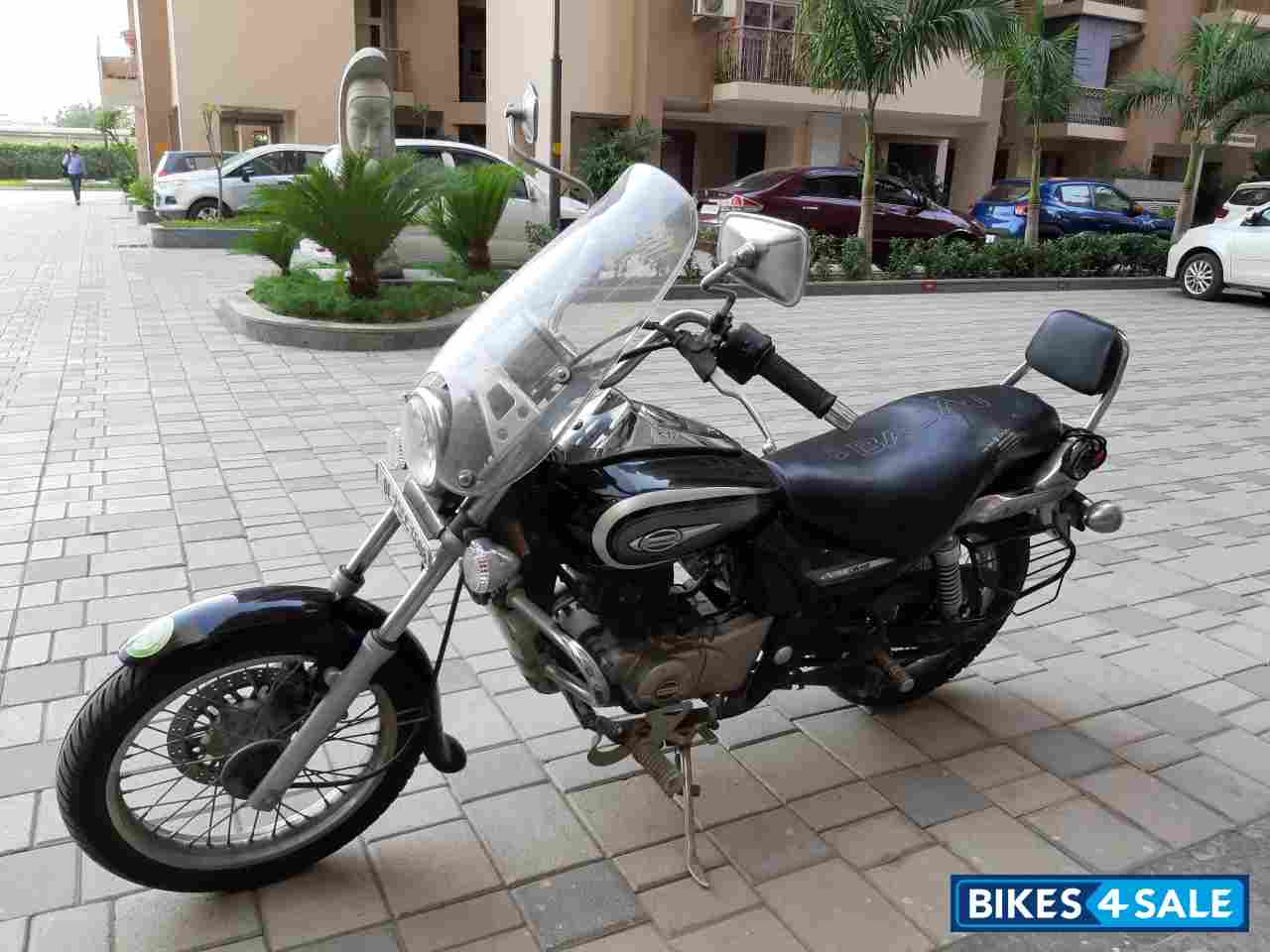 Bajaj Avenger Cruise 220