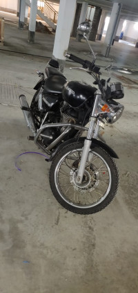 Black Royal Enfield Thunderbird 350