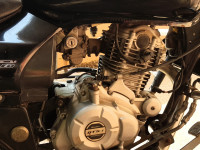 Black Bajaj Avenger 220 DTS-i