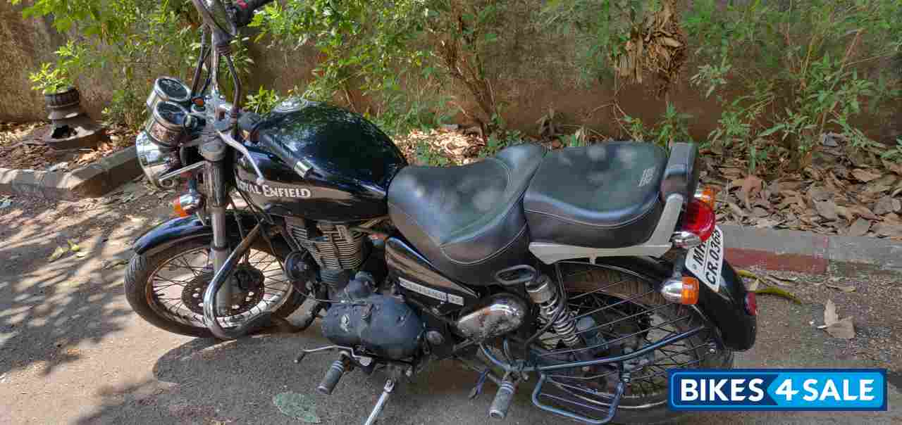 Lightning Black Royal Enfield Thunderbird 350