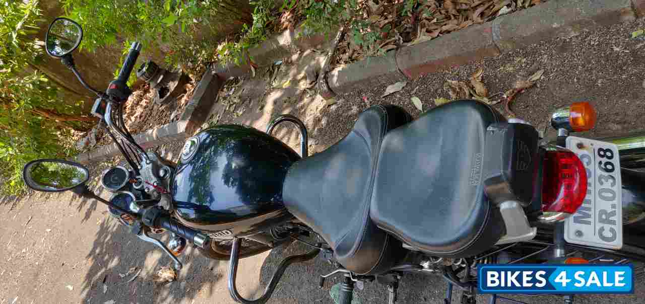 Lightning Black Royal Enfield Thunderbird 350