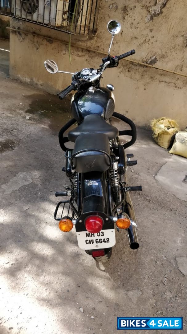 Black Royal Enfield Classic 500