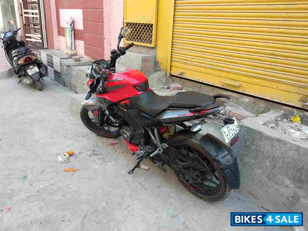 Bajaj Pulsar 200 NS Bajaj Pulsar 200 NS