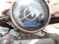 Ebony Black Met Bajaj Avenger Cruise 220