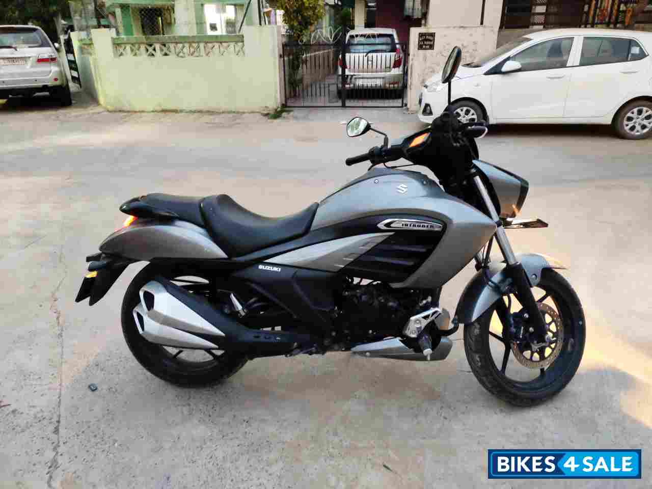 Suzuki Intruder 150