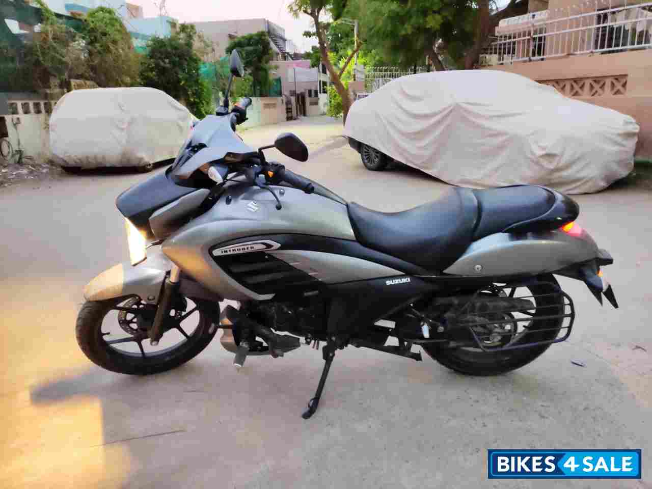 Suzuki Intruder 150 Suzuki Intruder 150
