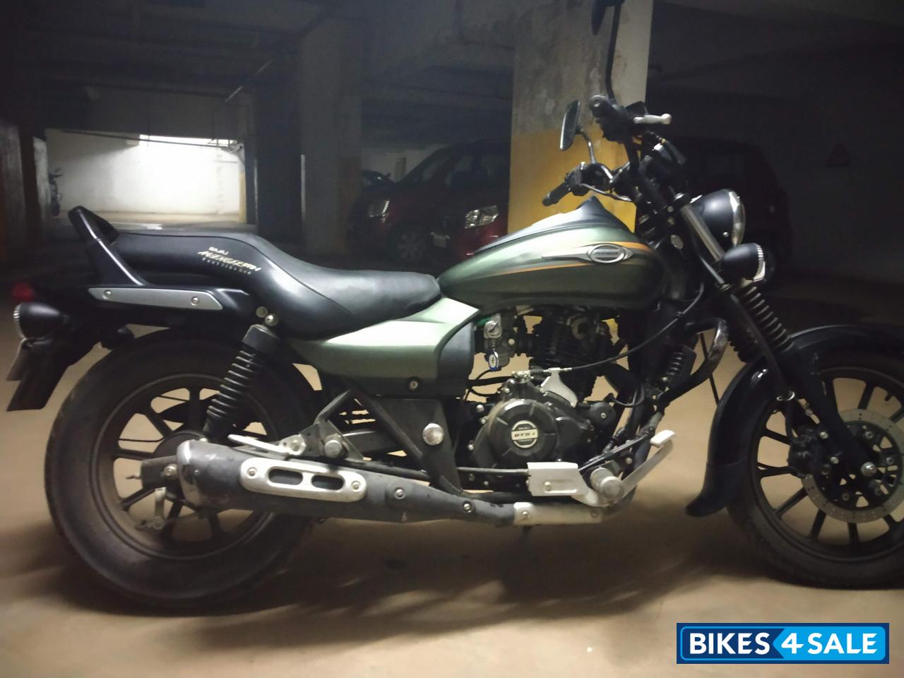 Desert Green Bajaj Avenger Street 220