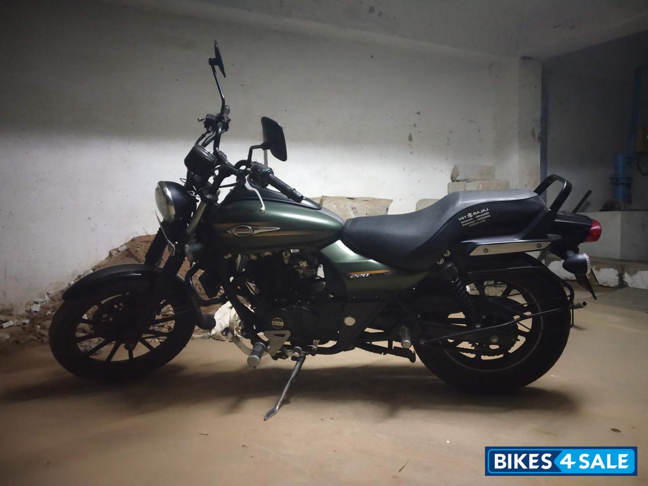 Desert Green Bajaj Avenger Street 220 Desert Green Bajaj Avenger Street 220