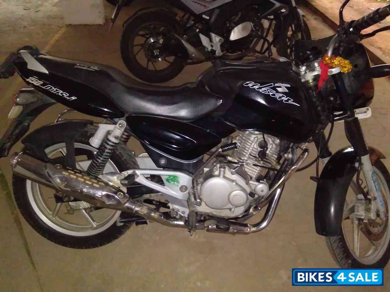 Black Bajaj Pulsar 150 DTSi Black Bajaj Pulsar 150 DTSi