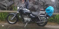 Black Bajaj Avenger 220 DTS-i
