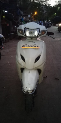White Honda Activa 3G
