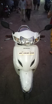 White Honda Activa 3G