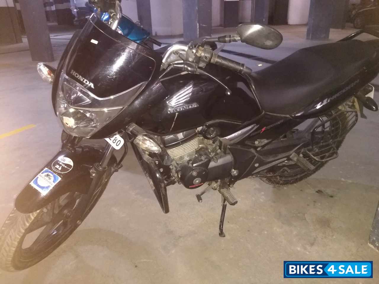 Black Honda CB Unicorn