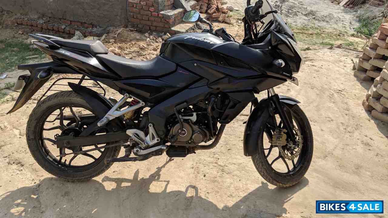 Black Bajaj Pulsar AS 150