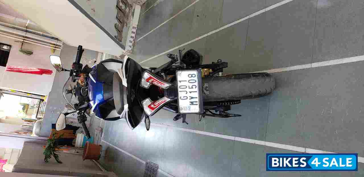 Bajaj Pulsar RS 200 ABS