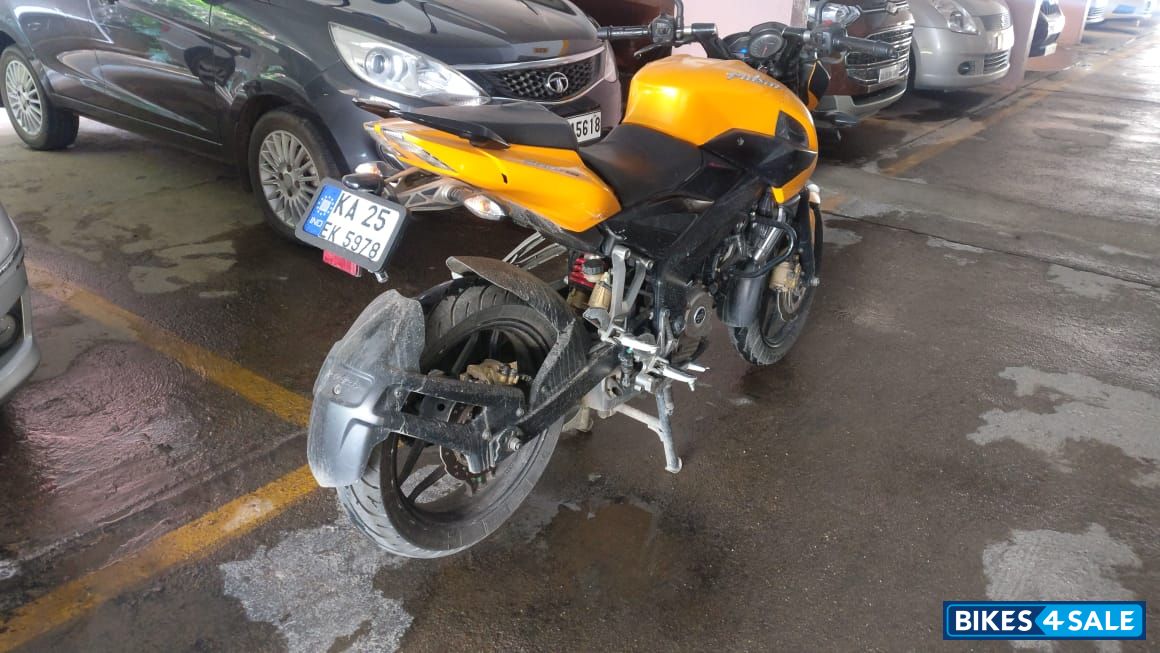 Bajaj Pulsar 200 NS