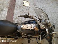 Black + Chrome Bajaj Avenger Cruise 220