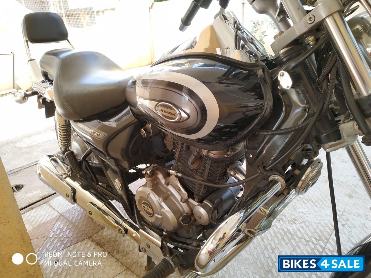 Black + Chrome Bajaj Avenger Cruise 220