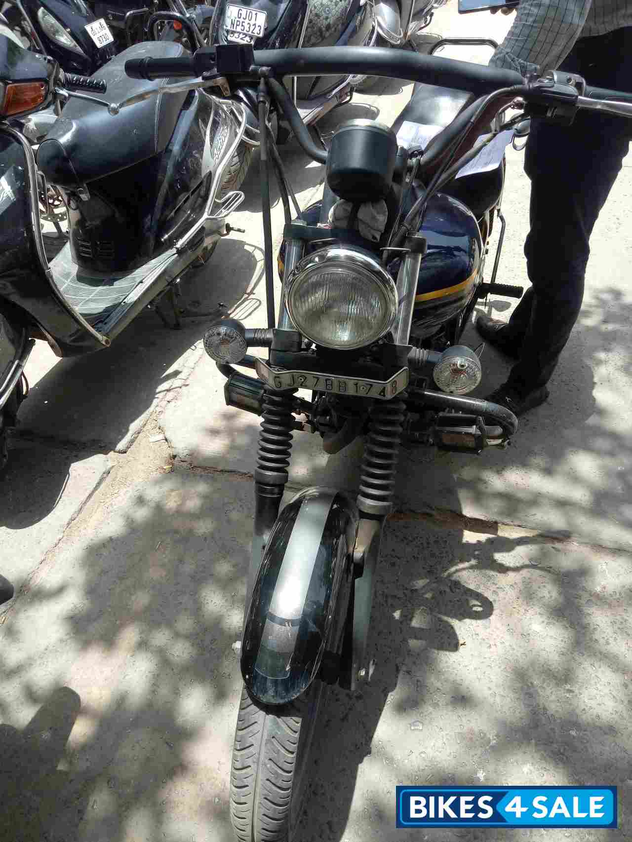 Used 2016 model Bajaj Avenger Street 150 for sale in Ahmedabad. ID