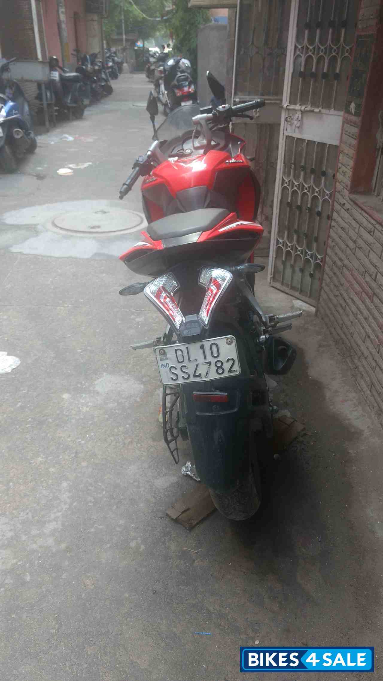 Red Bajaj Pulsar RS 200 ABS Red Bajaj Pulsar RS 200 ABS