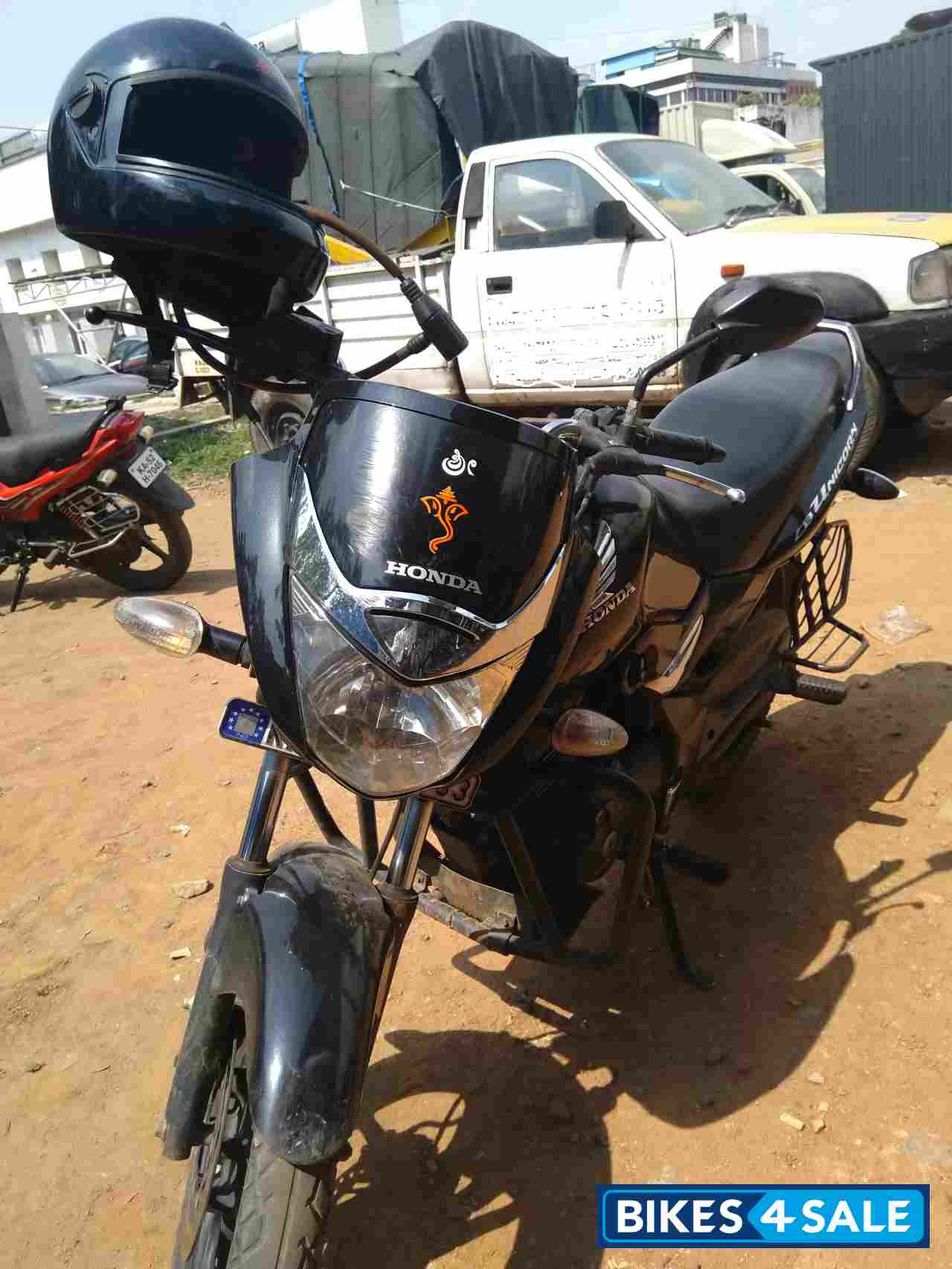 Black Honda CB Unicorn