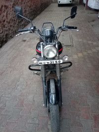 Matte Black Bajaj Avenger Street 220