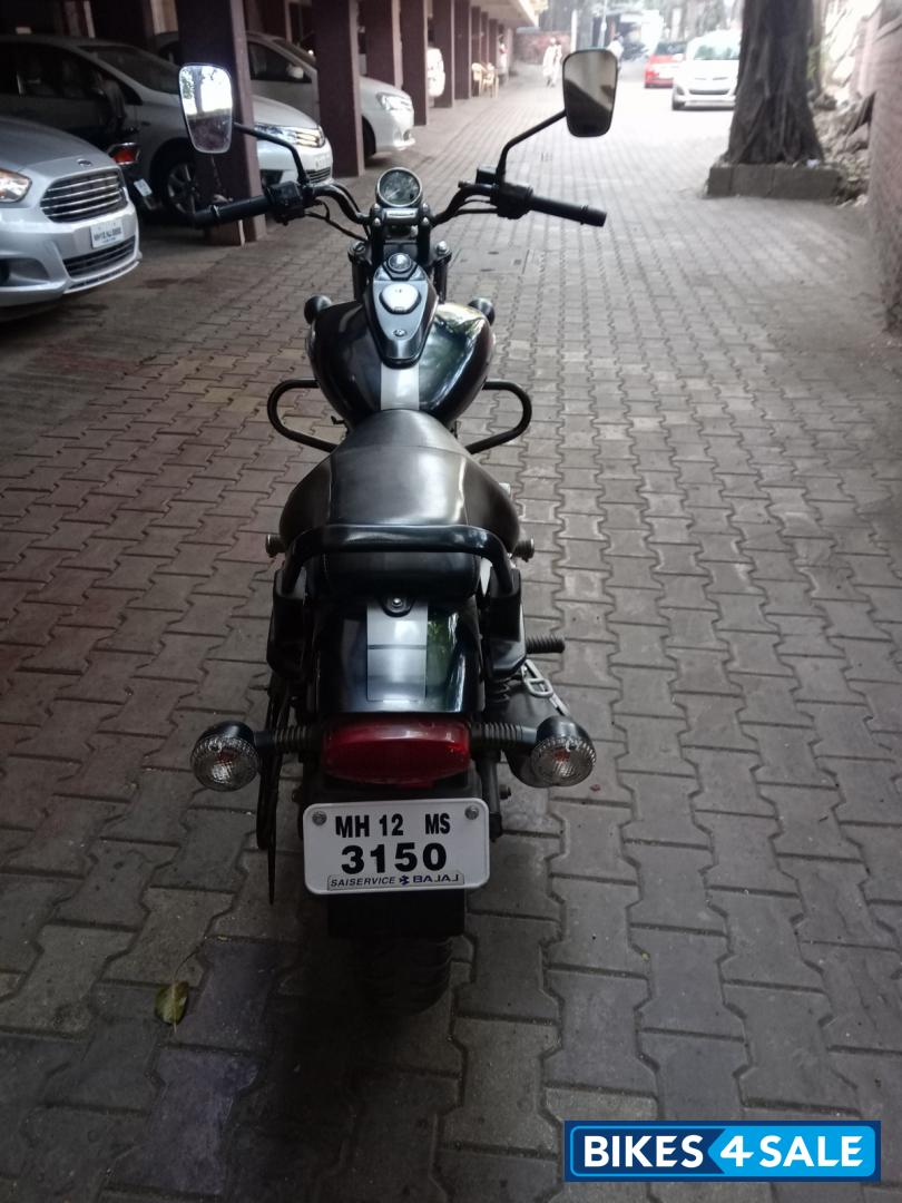 Matte Black Bajaj Avenger Street 220