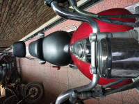 Red Bajaj Avenger Cruise 220