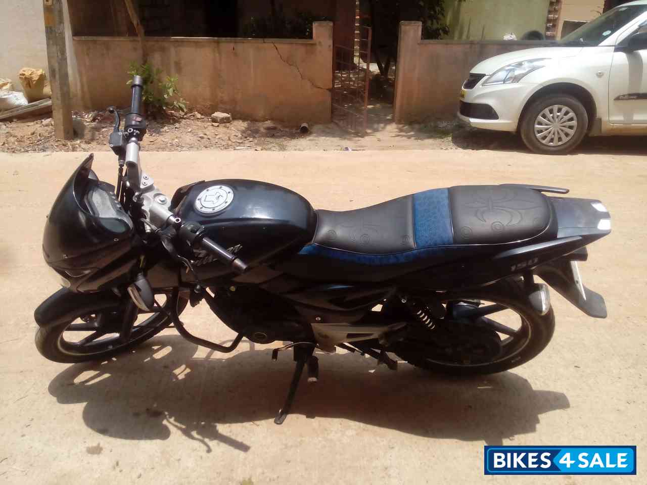 Black Bajaj Pulsar 150 DTSi