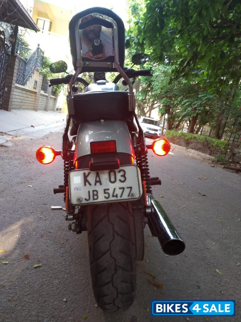 Silver Harley Davidson Iron 883