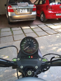 Silver Harley Davidson Iron 883