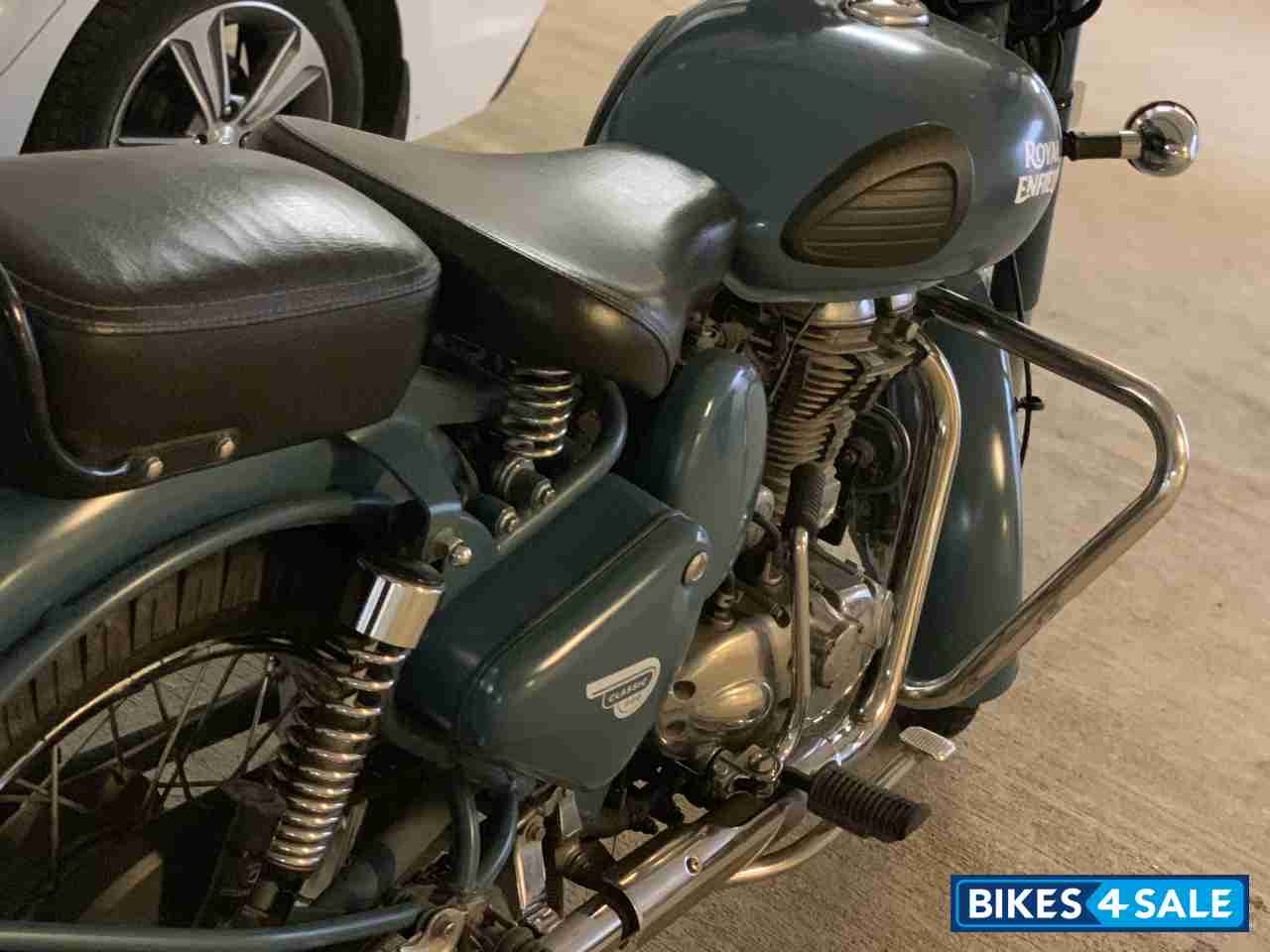 Squadron Blue Royal Enfield Classic 500