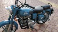 Royal Enfield Classic Squadron Blue