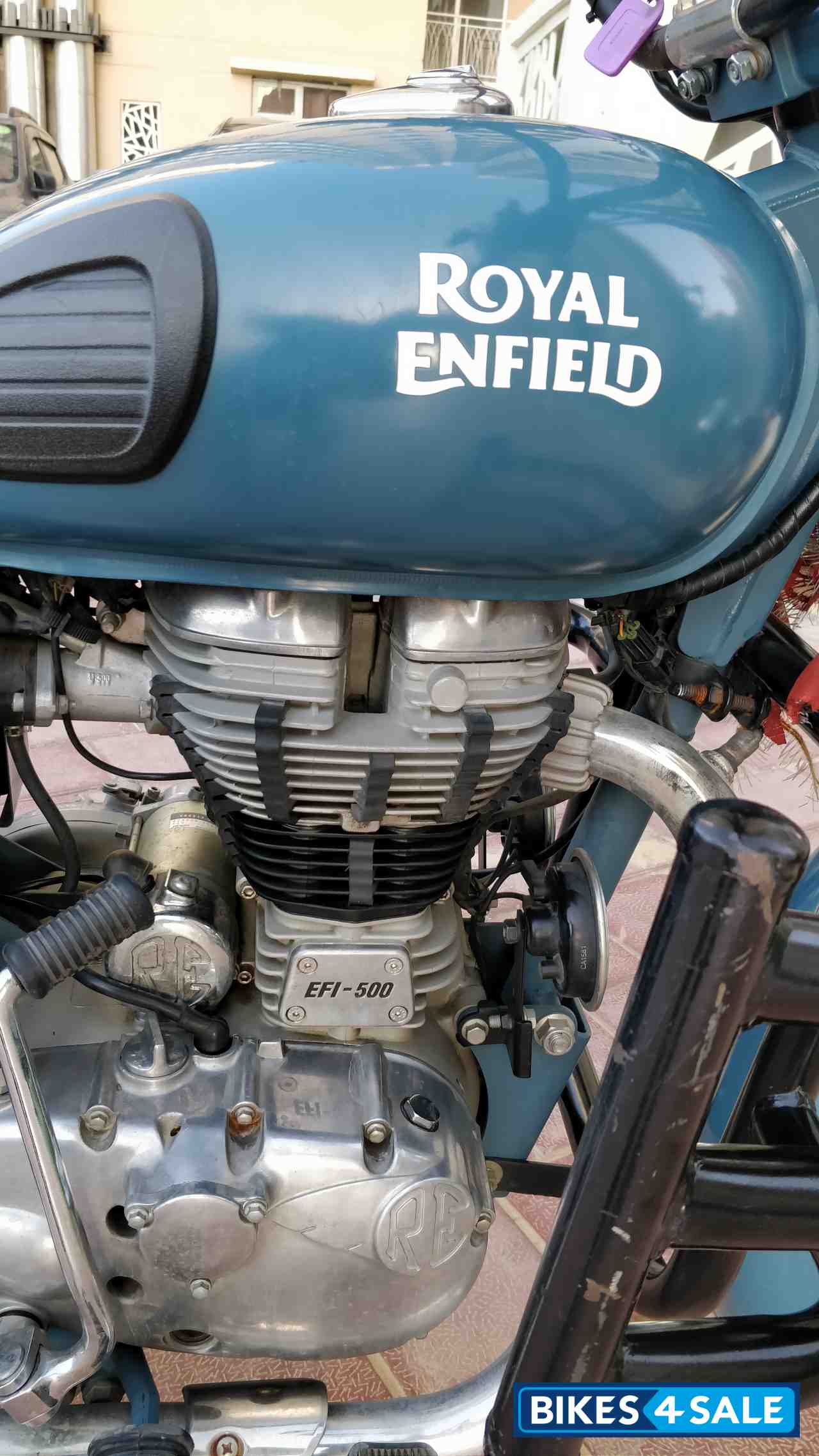 Royal Enfield Classic Squadron Blue Royal Enfield Classic Squadron Blue