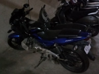 Bajaj Pulsar 220 DTSFi 2015 Model